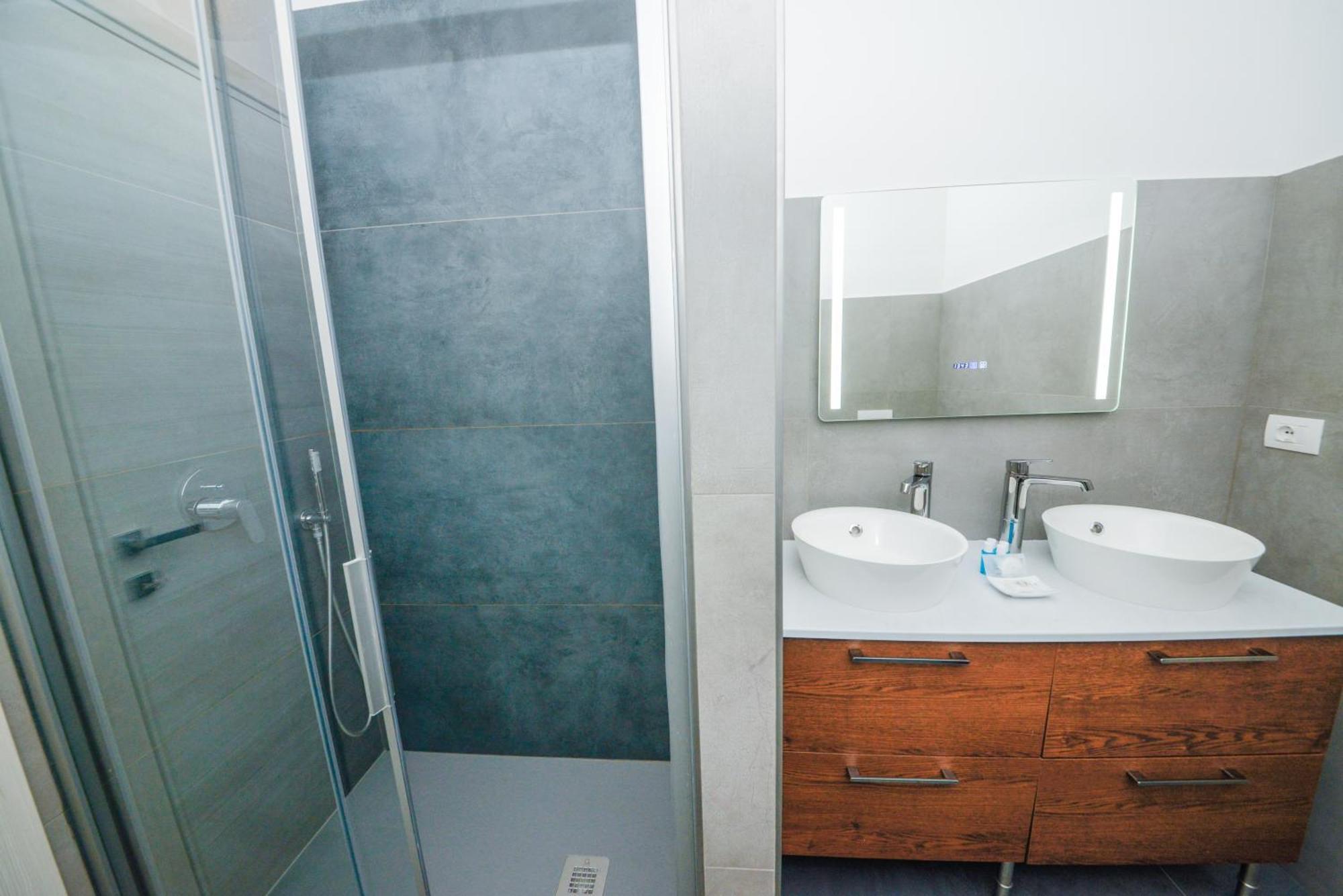 Garda Family & Solarium Apartment Riva del Garda Luaran gambar