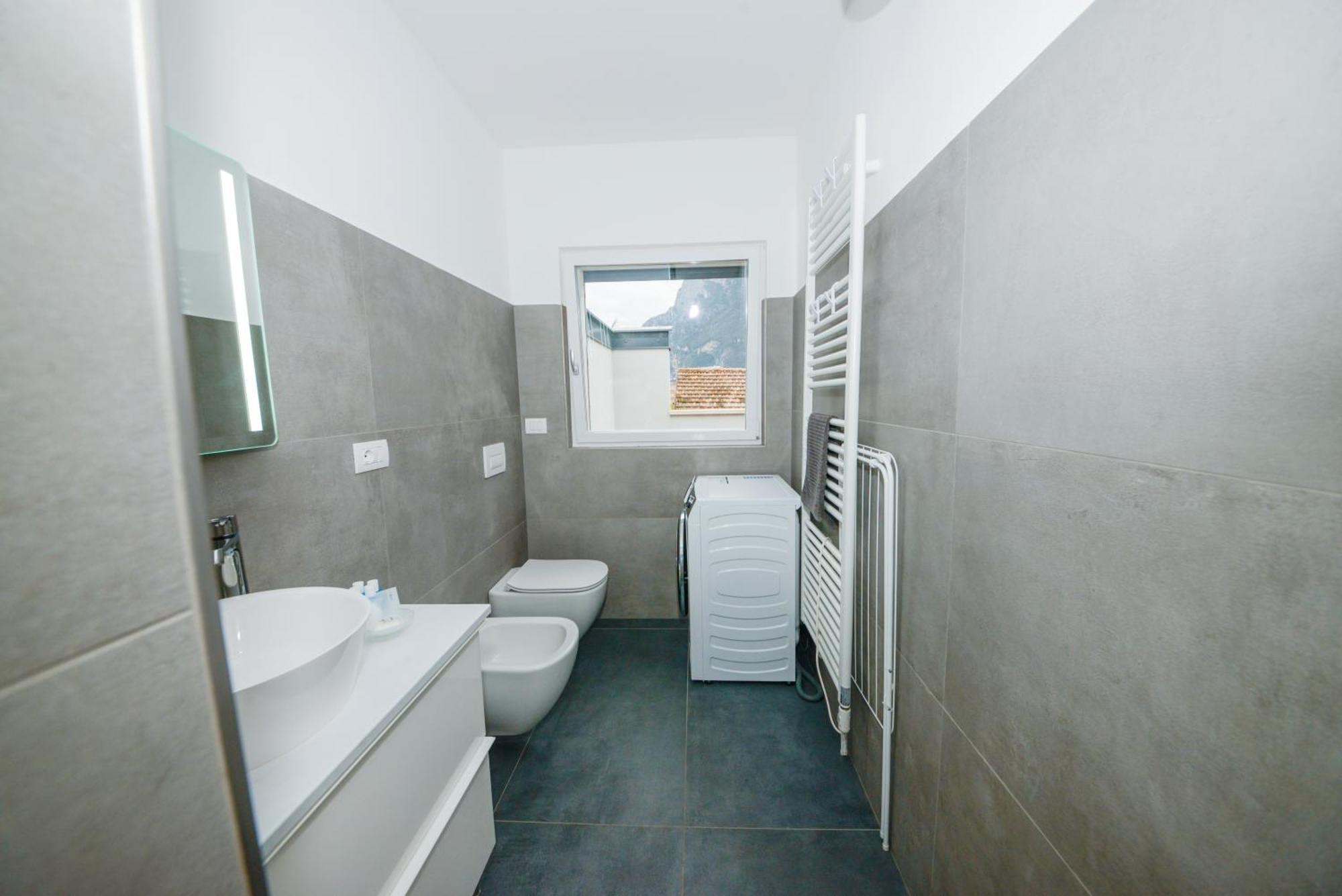 Garda Family & Solarium Apartment Riva del Garda Luaran gambar